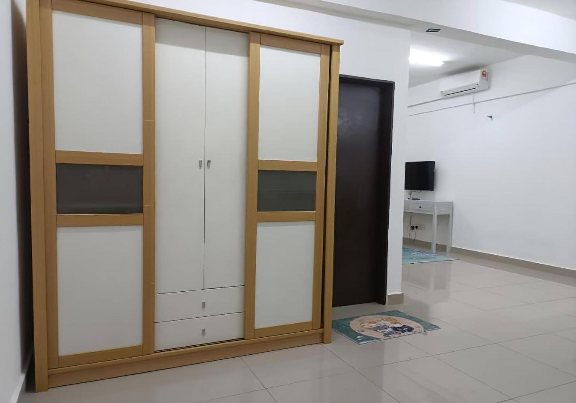 Homestay Studio Apartment Bentara Suite, Kompleks Mutiara Гуа-Мусанг Экстерьер фото